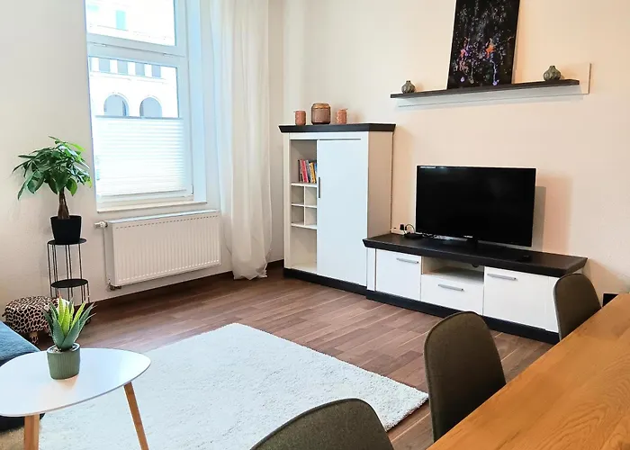 Ferienwohnung Gemuetliche Auszeit - Wallbox, Nur 50M Zum Hauptbahnhof, Ruhig, Parterre, Zentral, Hunde Willkommen, Kinderausstattung Vorhanden