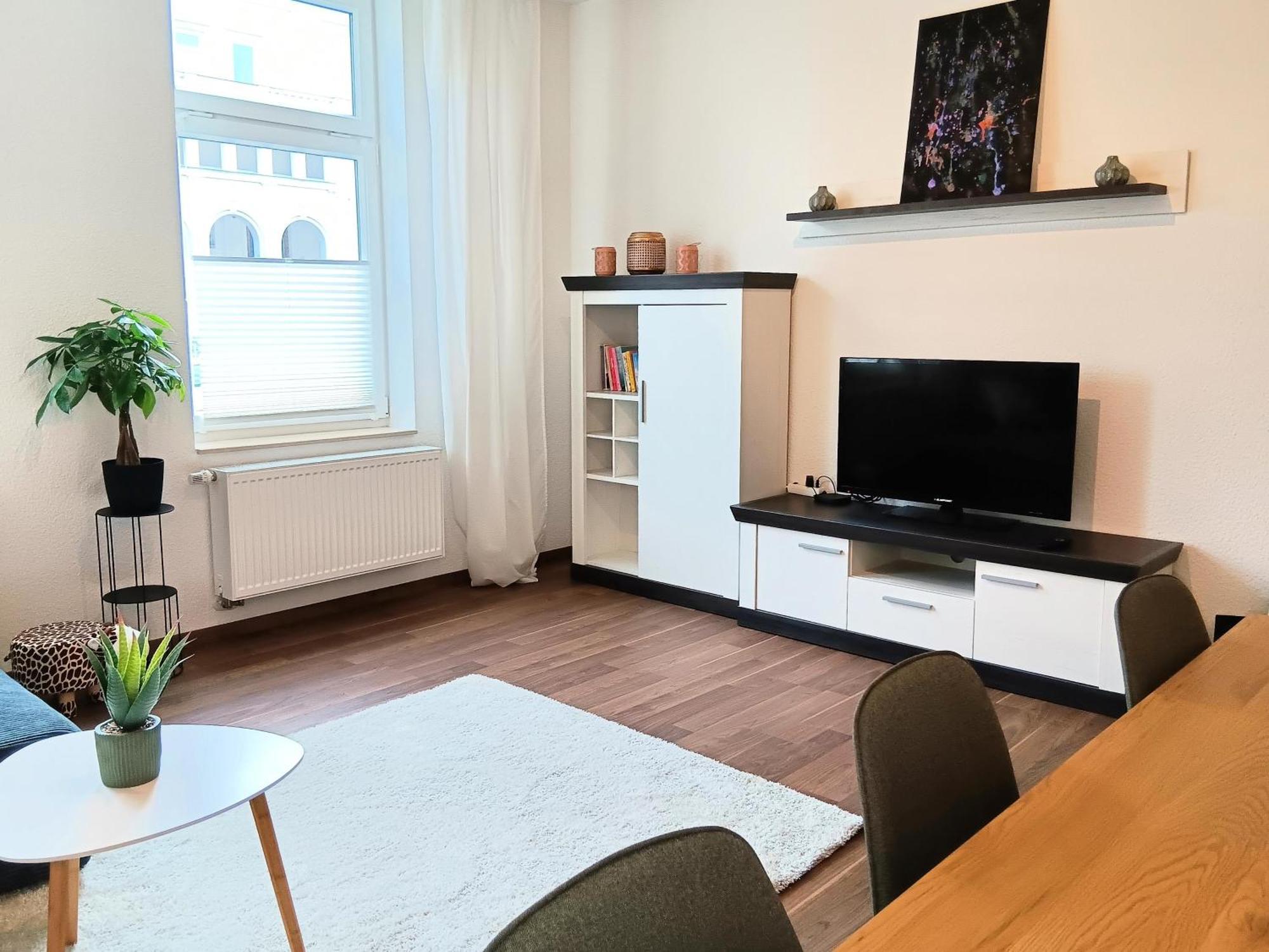 Gemuetliche Auszeit - Wallbox, Nur 50m Zum Hauptbahnhof, Ruhig, Parterre, Zentral, Hunde Willkommen, Kinderausstattung Vorhanden * Gotha